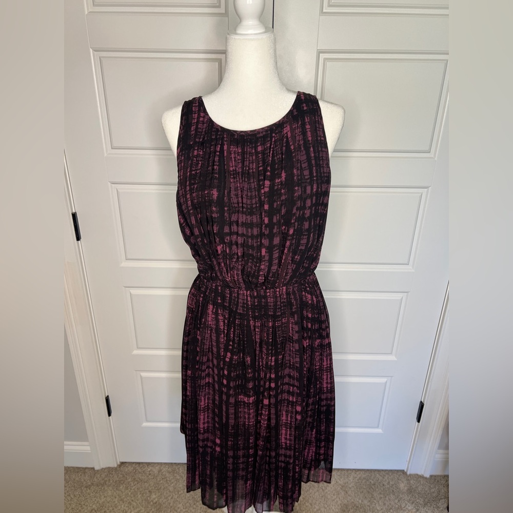 Banana Republic Black and Purple Pleated Midi Dress